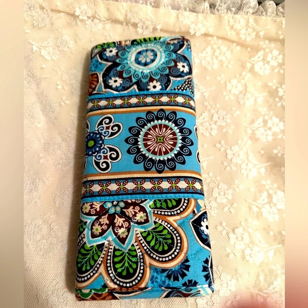 Vera Bradley Blue Tri Fold Clutch Magnetic Closure  Pre owned - Picture 2 of 5